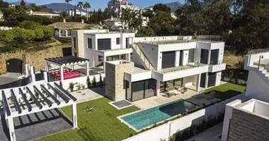 Haus 6 Schlafzimmer in Estepona, Spanien