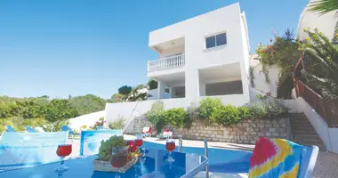 5 bedroom apartment in Tala, Cyprus