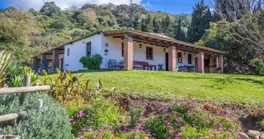 6 bedroom house in Casares, Spain