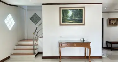 Haus 2 Schlafzimmer in Huai Yai, Thailand