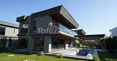 Villa 4 bedrooms in Camyuva, Turkey