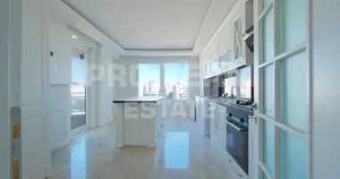 3 bedroom apartment in Konyaalti, Turkey