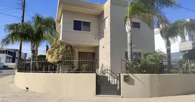 Квартира 4 спальни в Като Полемидия, Кипр