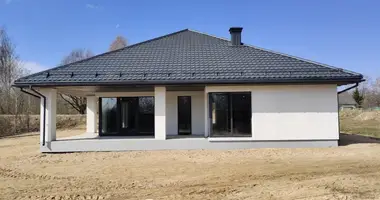 Casa 4 habitaciones en Alesina, Belarús