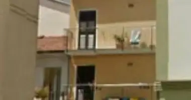 Casa 15 habitaciones en Terni, Italia