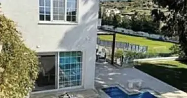 Dom 4 pokoi w Parekklisia, Cypr