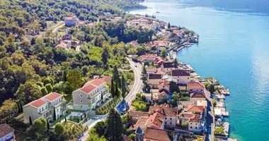 Apartamento 2 habitaciones en 7 Seaview Penthouse Kotor Bay, Montenegro