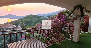 Casa 7 habitaciones en Przno, Montenegro