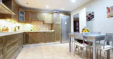 Квартира 4 комнаты в Сан-Педро-Алькантара, Испания
