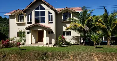 Haus 3 Schlafzimmer in Trujillo, Honduras