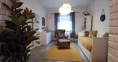2 room house in Central Hungary, Hungary