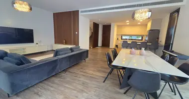 Casa 4 habitaciones en Demos Agiou Athanasiou, Chipre