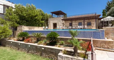 Villa 5 bedrooms in Kamares, Cyprus