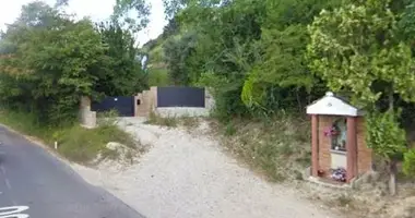 Nieruchomości komercyjne 2 000 m² w Terni, Włochy