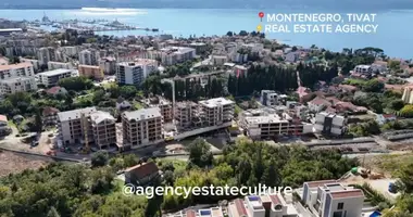 Apartamento 3 habitaciones en Tivat, Montenegro