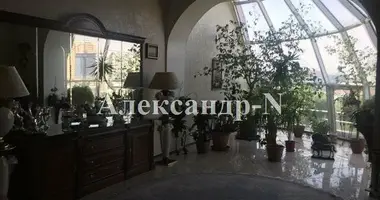 6 room apartment in Odesa, Ukraine
