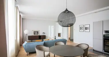 Квартира 4 комнаты в Рига, Латвия