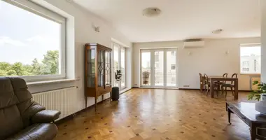Wohnung 4 zimmer in Warschau, Polen