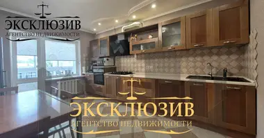 4 bedroom apartment in Navapolatsk, Belarus