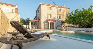 Maison 2 chambres dans Opcina Dezanovac, Croatie