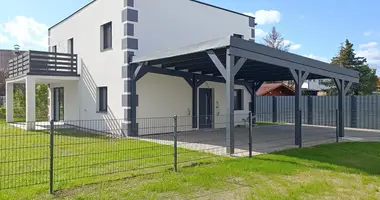 Haus 5 zimmer in Neunkirchen, Österreich