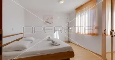 Apartamento en Petrcane, Croacia