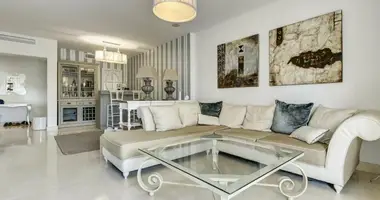 3 bedroom apartment in Benahavis, Spain