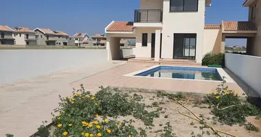 Investment 1 387 m² in Pervolia, Cyprus
