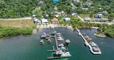 Casa 3 habitaciones en Roatán, Honduras