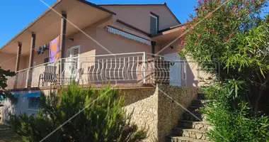 Haus 4 zimmer in Opcina Starigrad, Kroatien