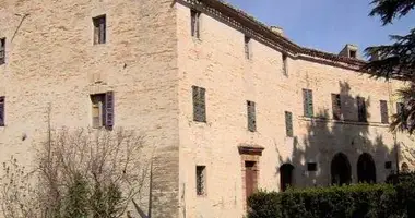 Propriété commerciale 1 300 m² dans Terni, Italie