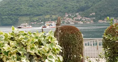 Casa 2 habitaciones en Tivat, Montenegro