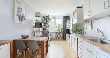 Wohnung 3 zimmer in Warschau, Polen