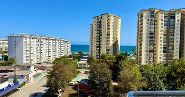 Wohnung 4 zimmer in Mezitli, Türkei