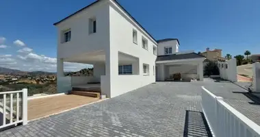 Haus 4 Schlafzimmer in Mijas, Spanien