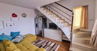 Квартира 3 комнаты в Несебр, Болгария