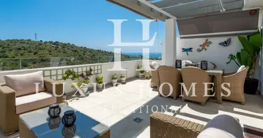 Penthouse 3 bedrooms in Estepona, Spain