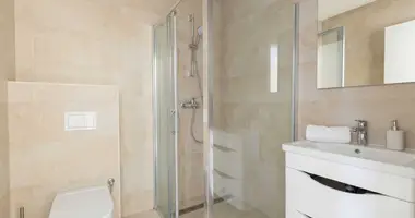 Квартира 1 комната в Кавач, Черногория