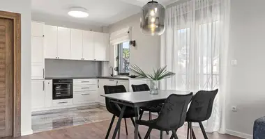 Apartamento 3 habitaciones en Tivat, Montenegro