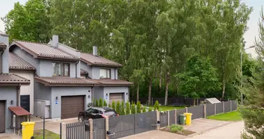 4 room house in Stopinu pagasts, Latvia