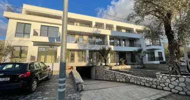 Apartamenty wielopoziomowe 4 pokoi w Sisici, Czarnogóra