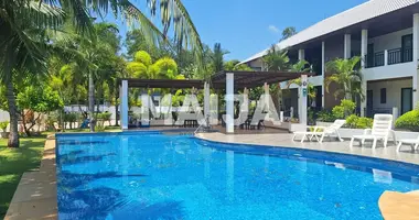 Apartamento en Sunthonphu, Tailandia