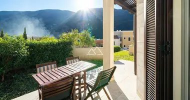 2 bedroom apartment in Morinj, Montenegro