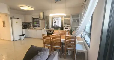 Mieszkanie 2 pokoi w Tel-Awiw, Izrael