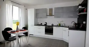 Mieszkanie 3 pokoi w Miasto Stołeczne Praga, Czechy