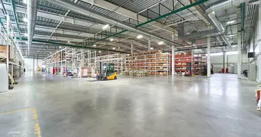 Almacén 4 000 m² en Fanipal, Belarús