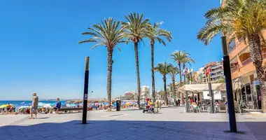 Mieszkanie 3 pokoi w Torrevieja, Hiszpania