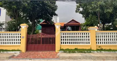 3 bedroom villa in Sangkat Boeung Kak Ti Muoy, Cambodia