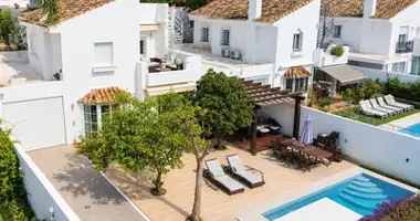5 bedroom house in Estepona, Spain