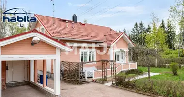 Дом в Helsinki sub region, Финляндия